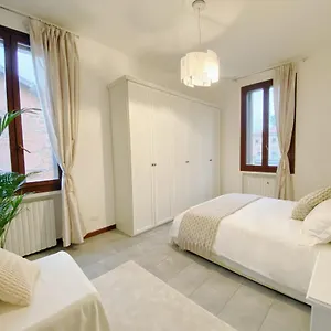 Gris Apartment: Venice , Mestre Italia