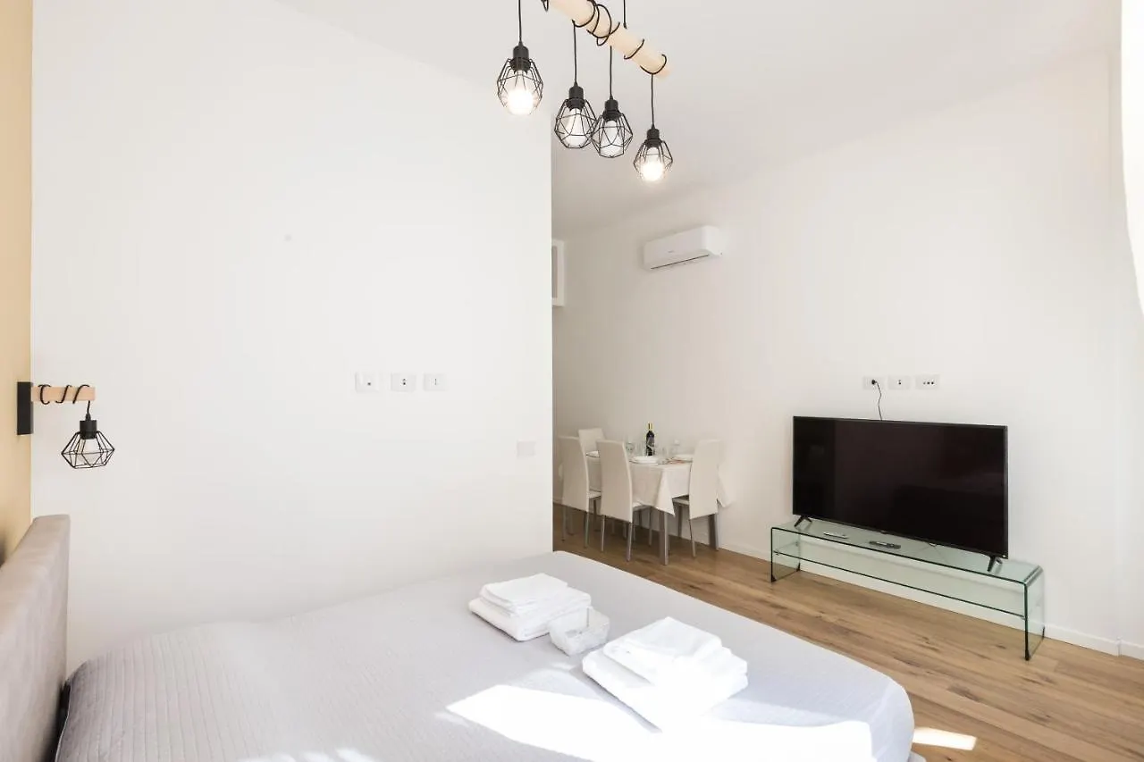 Magnoliaapartments - 18B Visconti Duomo Milan
